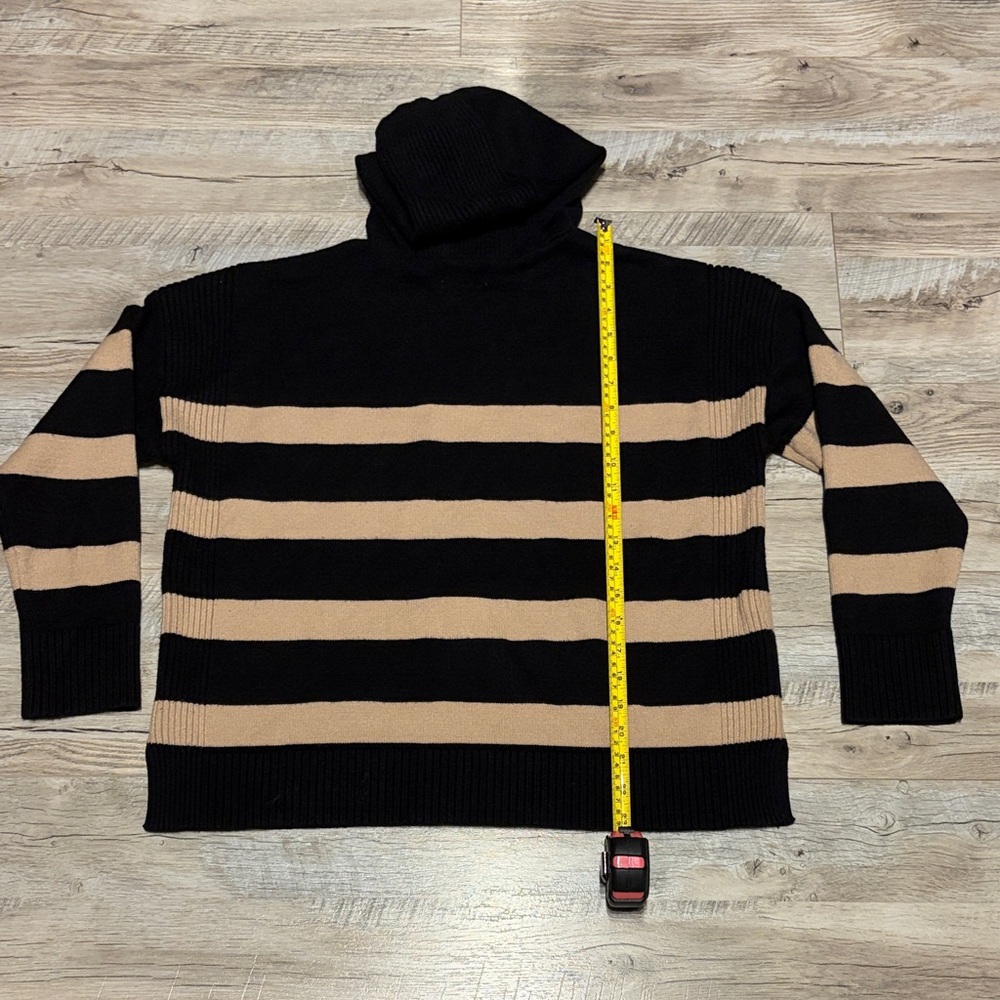 Evereve Striped Hooded Sweater - Picture 4 of 5